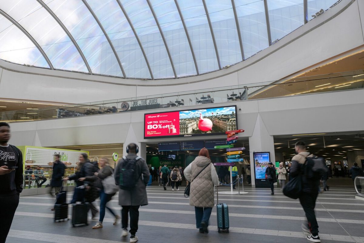 AliExpress digital billboard in Dubai Mall